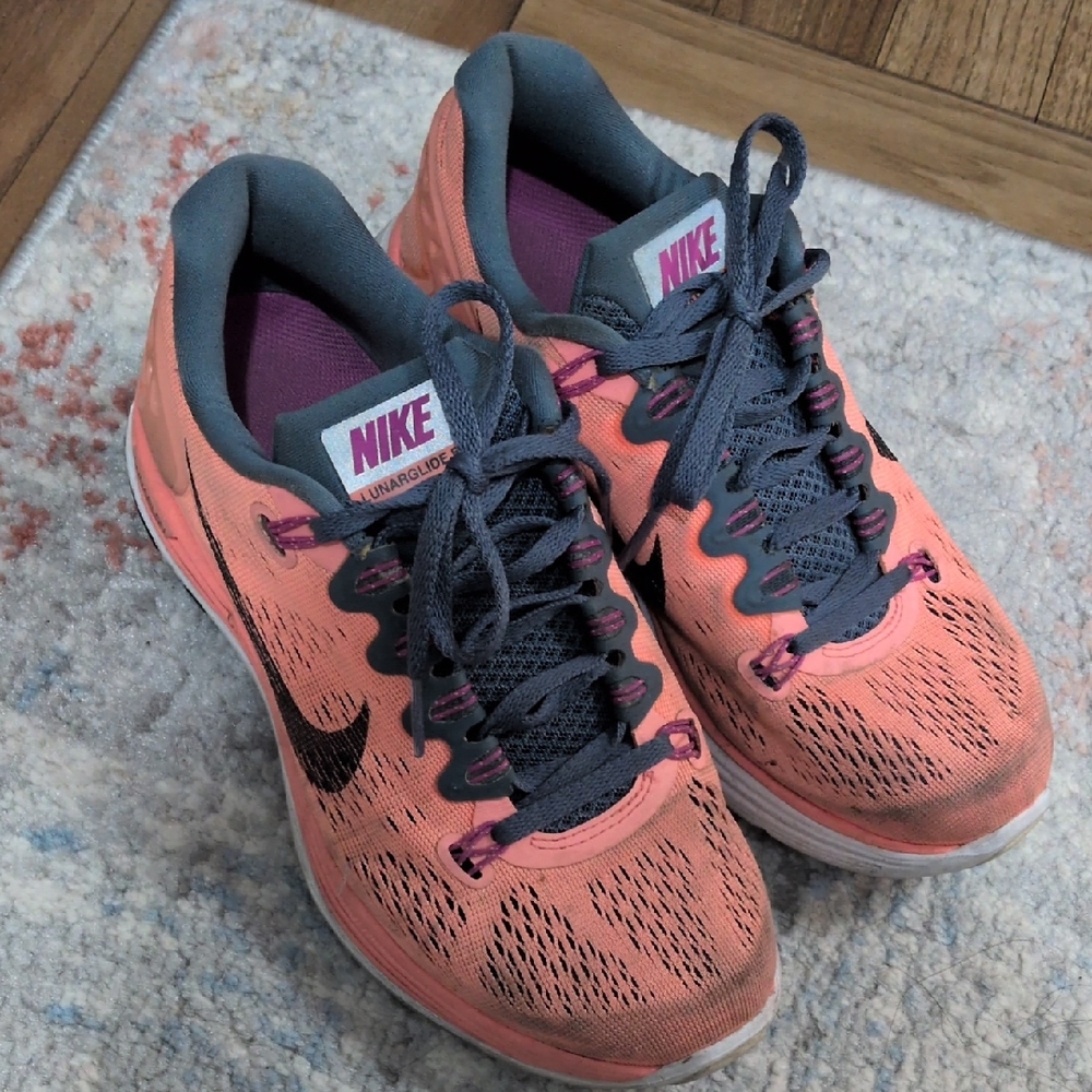 Nike Women's Coral and Charcoal Athletic Shoes